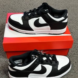 Nike Dunk Low Retro White Black Panda CW1588-100 Size 3Y EUC